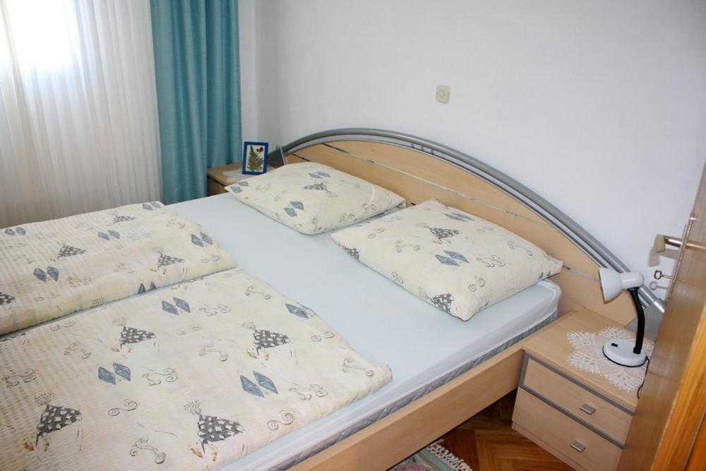 Apartments Biskup Привлака Екстер'єр фото